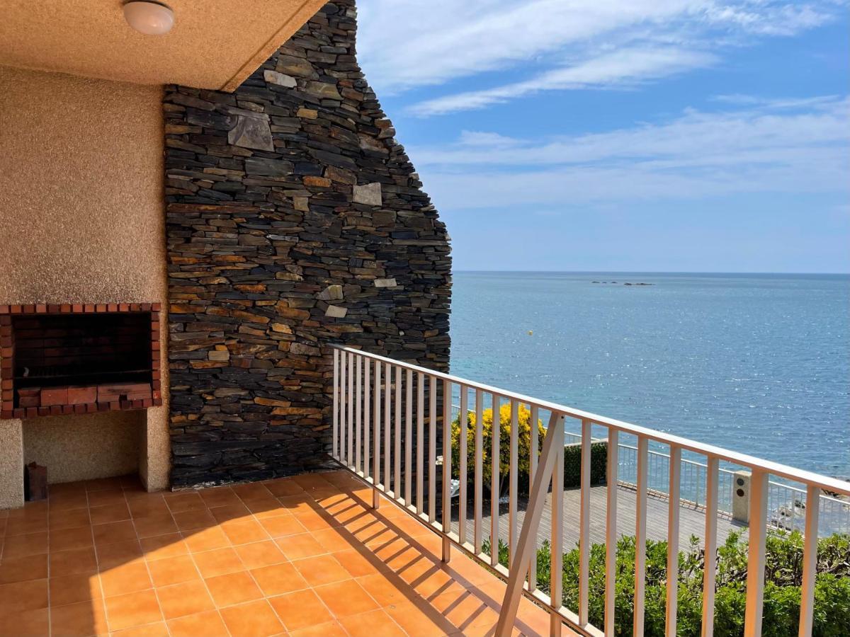 Luminoso Apartamento Frente Al Mar Con Piscina Росес Екстериор снимка