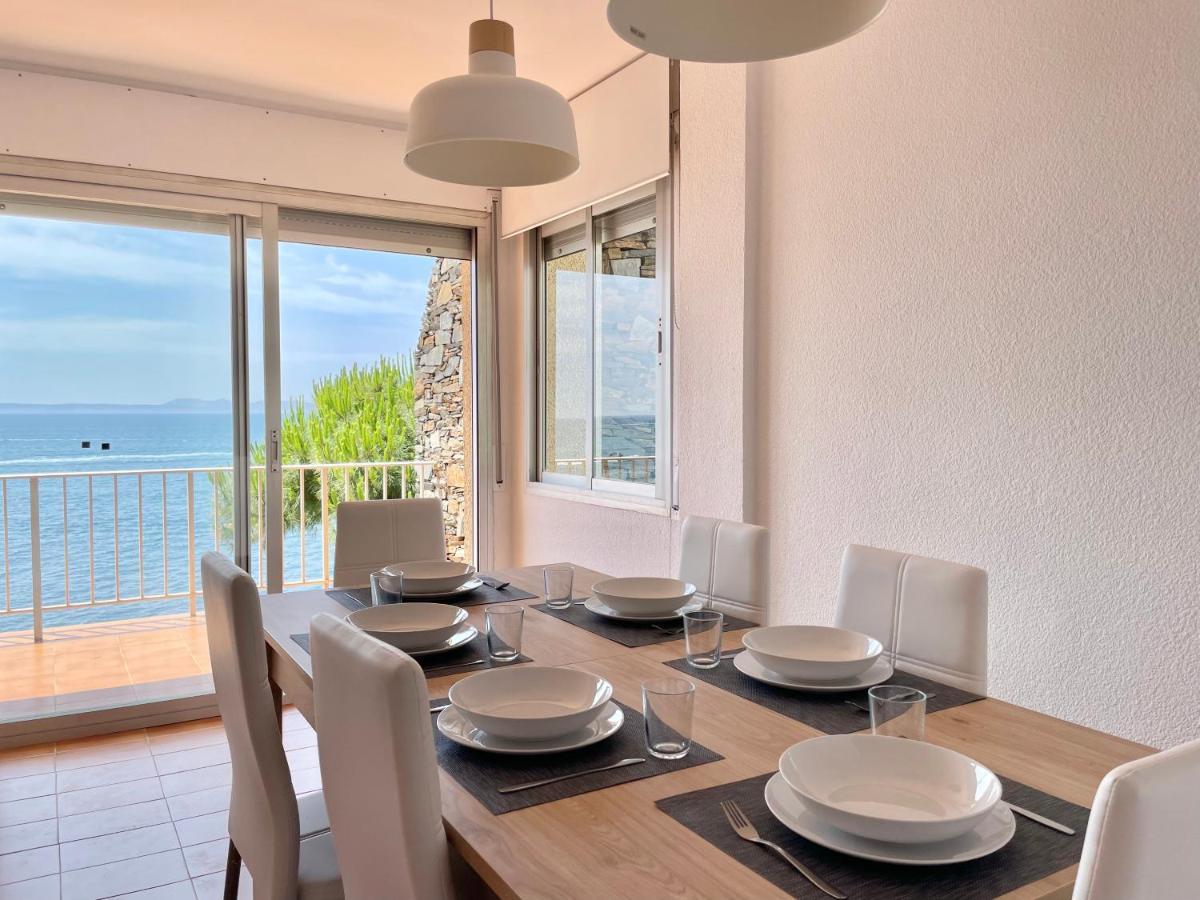 Luminoso Apartamento Frente Al Mar Con Piscina Росес Екстериор снимка